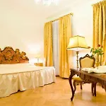 Charles Bridge Palace Praga