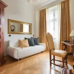 Otel Charles Bridge Palace 4*