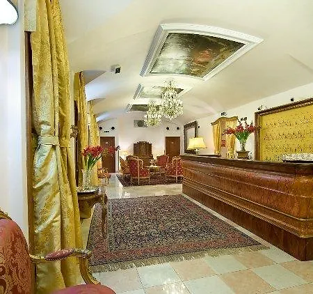 Charles Bridge Palace Hotell Prag