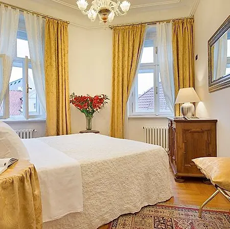 Charles Bridge Palace Hotel 4*