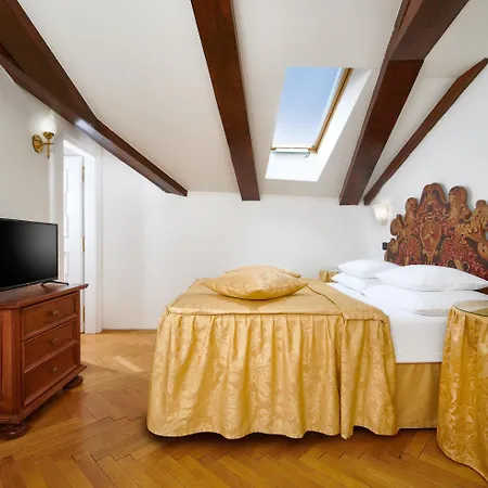 Hotell Charles Bridge Palace Prag