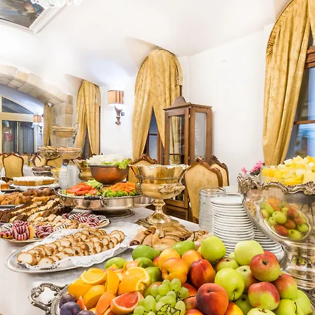Charles Bridge Palace Hotell 4*