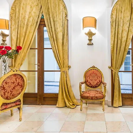 Charles Bridge Palace 4*