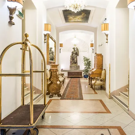 Charles Bridge Palace 4*