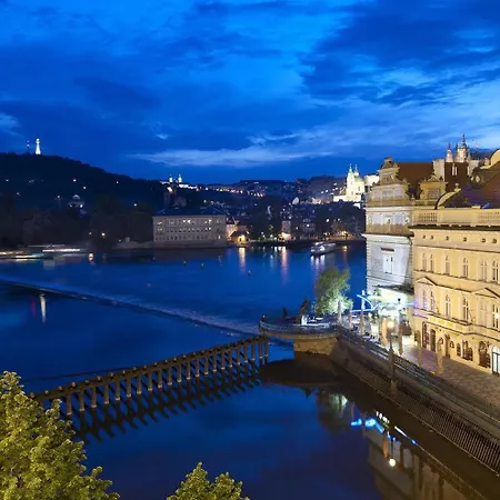 Отель Charles Bridge Palace
