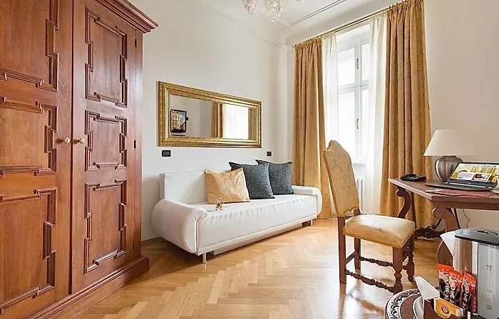 查理大桥宫酒店 酒店 4*