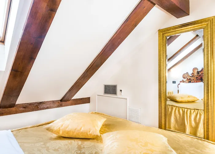 查理大桥宫酒店 4* 布拉格