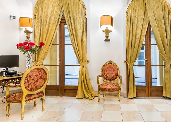 查理大桥宫酒店 4*