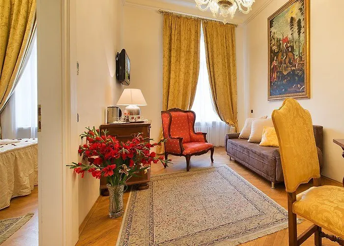 查理大桥宫酒店