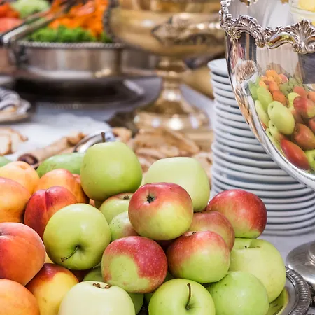 מלון Charles Bridge Palace 4*