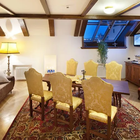 מלון Charles Bridge Palace פראג